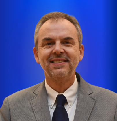 Dr. Luis Ebel